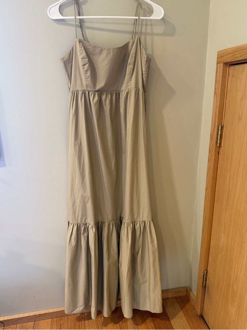 XiRENA mediumWomen’s khaki Maxi Sundress with Adjustable Straps and pockets